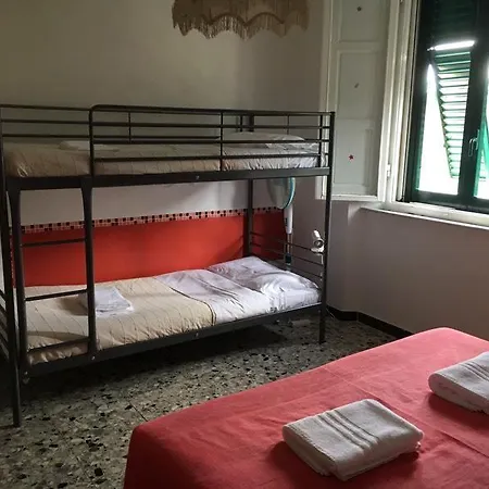 Maison d'hôtes Pisa Lodge B&B Hostel Pise