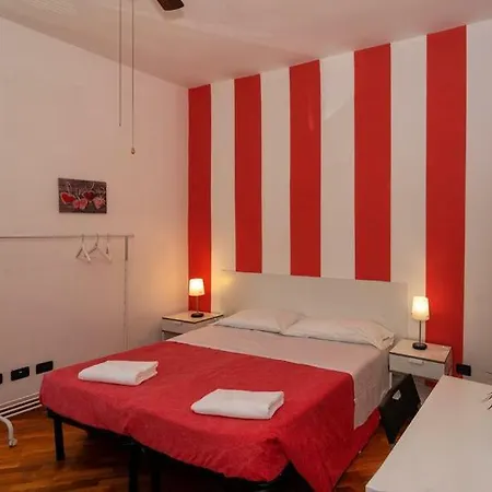 Pisa Lodge B&B Hostel