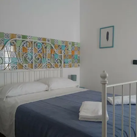 Maison d'hôtes Pisa Lodge B&B Hostel *
